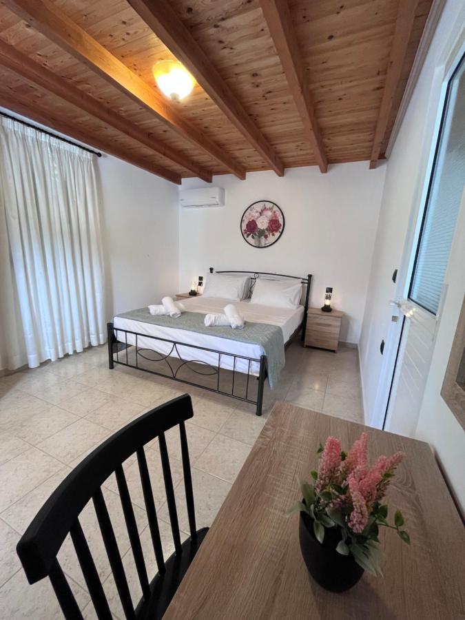 Kosaris Cottage Ziparion Exterior foto